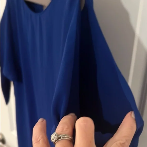 NWT- Vince Camuto Blue Cold Shoulder Dress - Picture 4 of 7